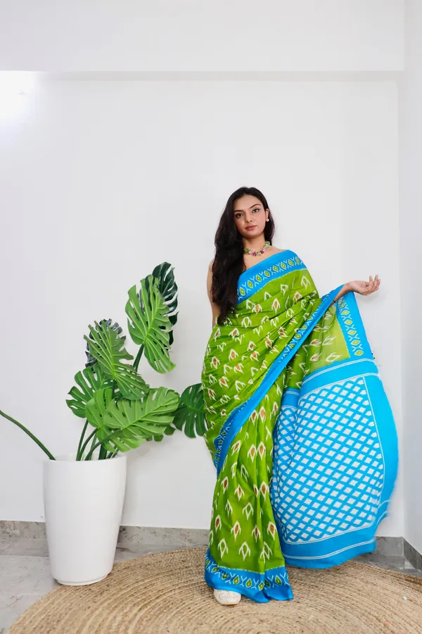 HANDICRAFT_WOMEN'S_Ikkat_PRINT_PURE_SOFT_COTTON_SAREE_WITH_BLOUSE_PIECE_With_Blouse_Piece